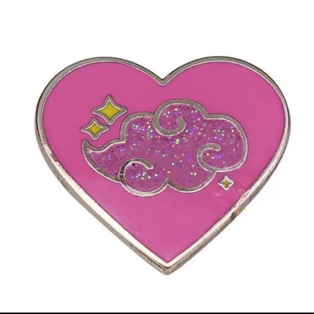 Akatsuki Heart Pin